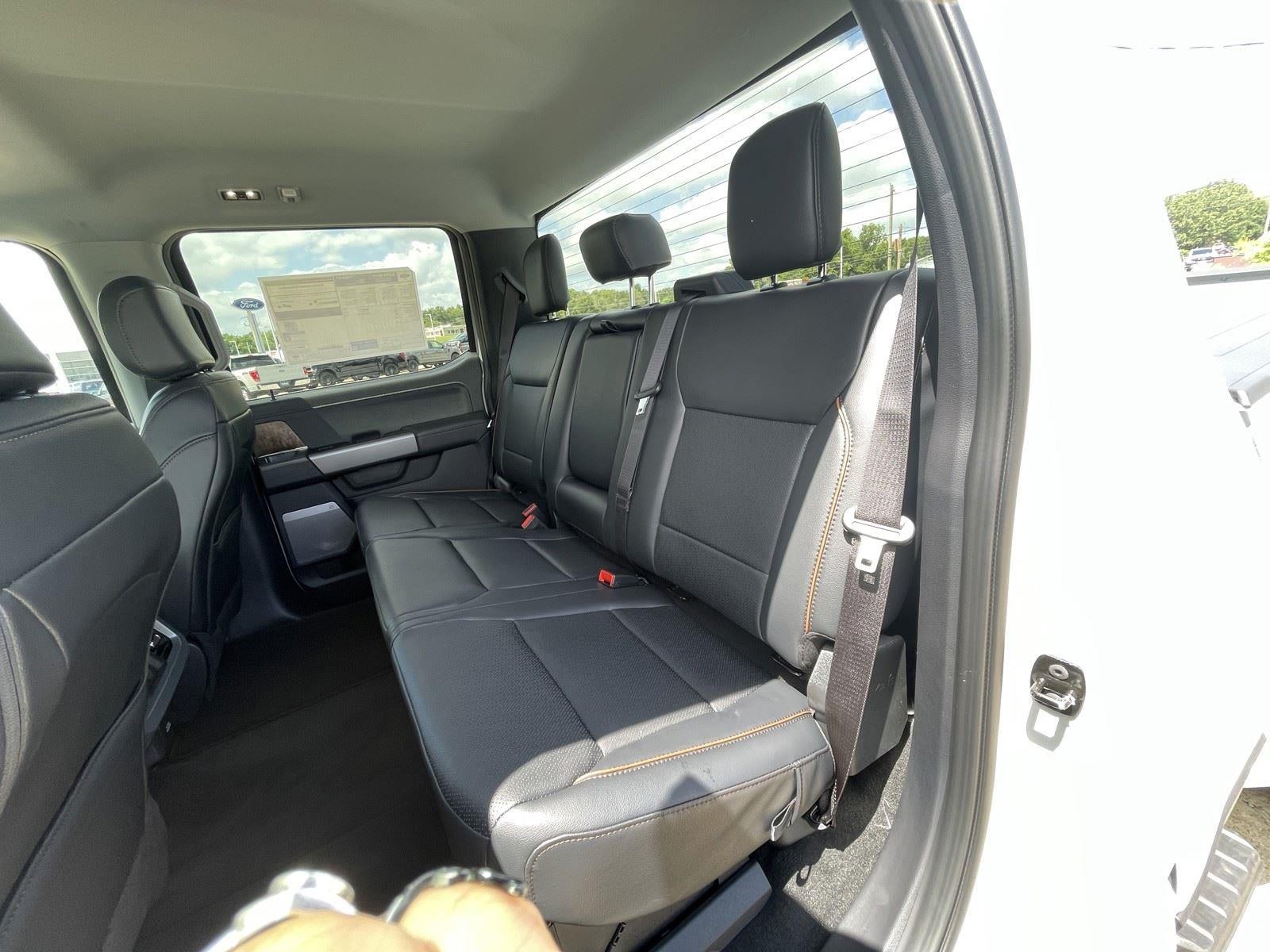 2026 Ford Super Duty F-350 DRW LARIAT