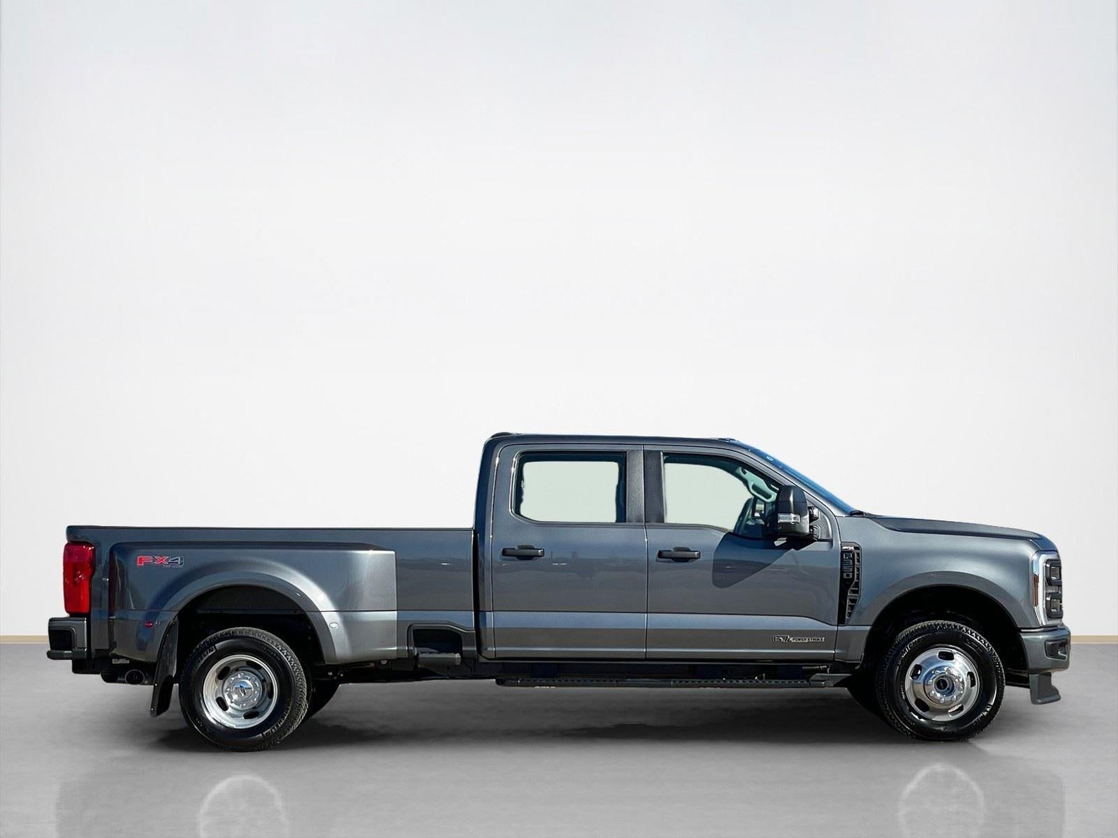 2026 Ford Super Duty F-350 DRW XL