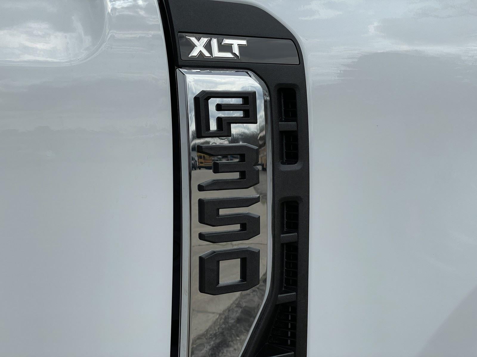 2026 Ford Super Duty F-350 DRW XLT