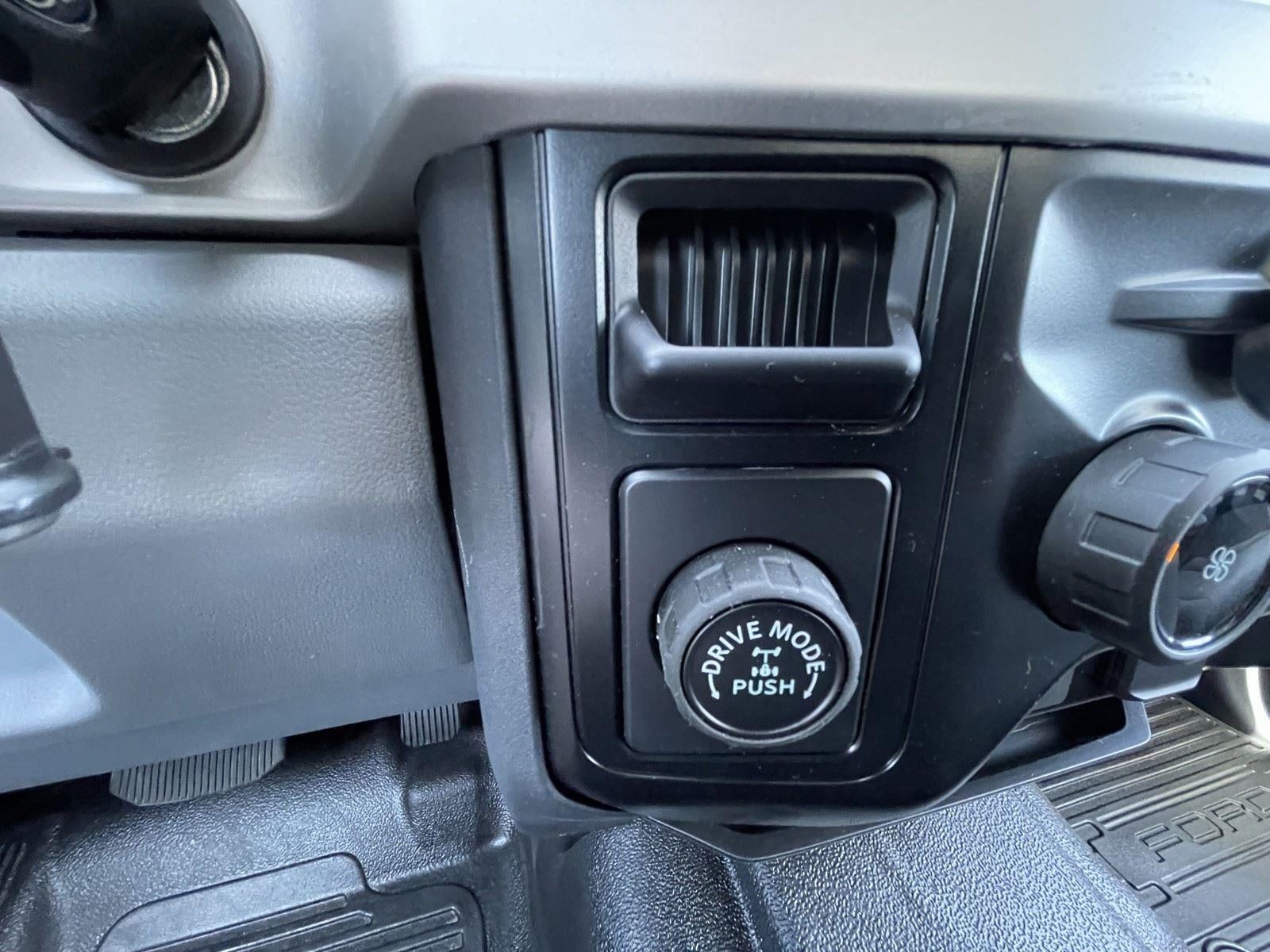 2025 Ford Super Duty F-250 SRW XL