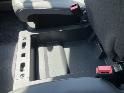 2027 Ford Super Duty F-250 SRW XLT