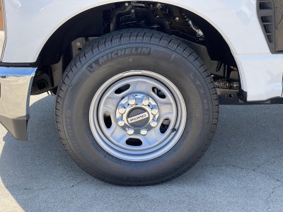 2027 Ford Super Duty F-250 SRW XLT