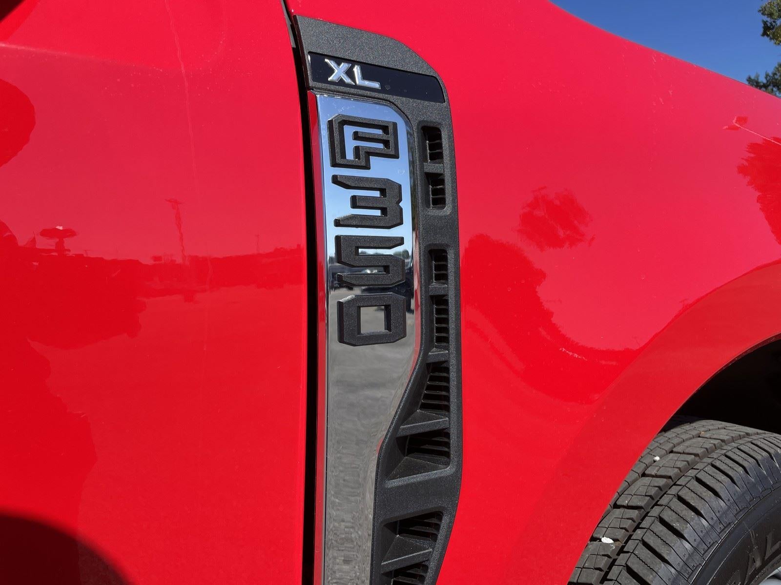 2026 Ford Super Duty F-350 SRW XL