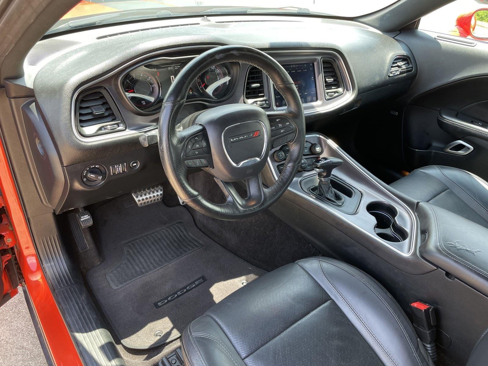 2017 Dodge Challenger SXT Plus