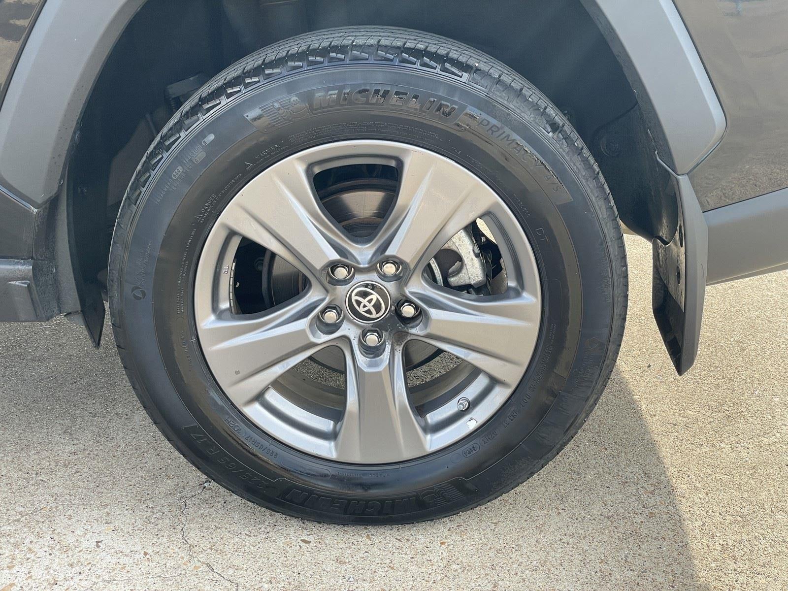 2024 Toyota RAV4 Hybrid LE