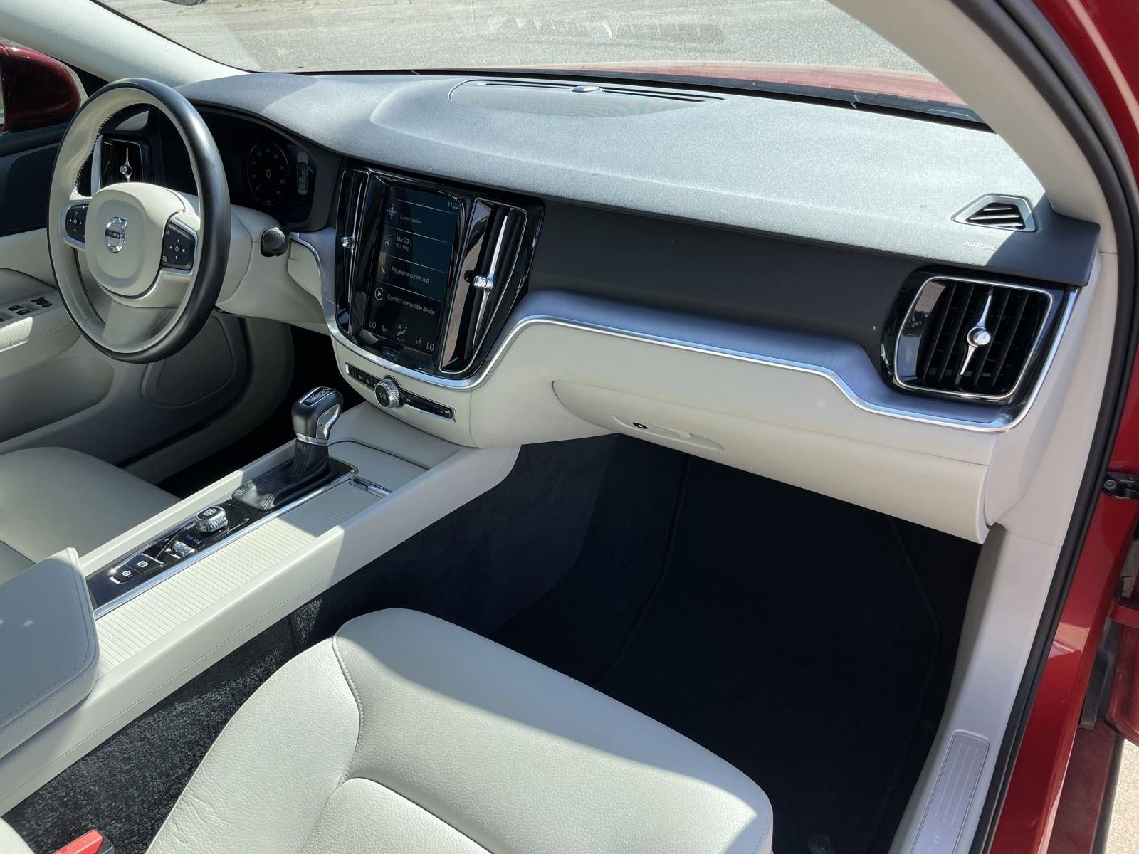 2020 Volvo S60 Momentum