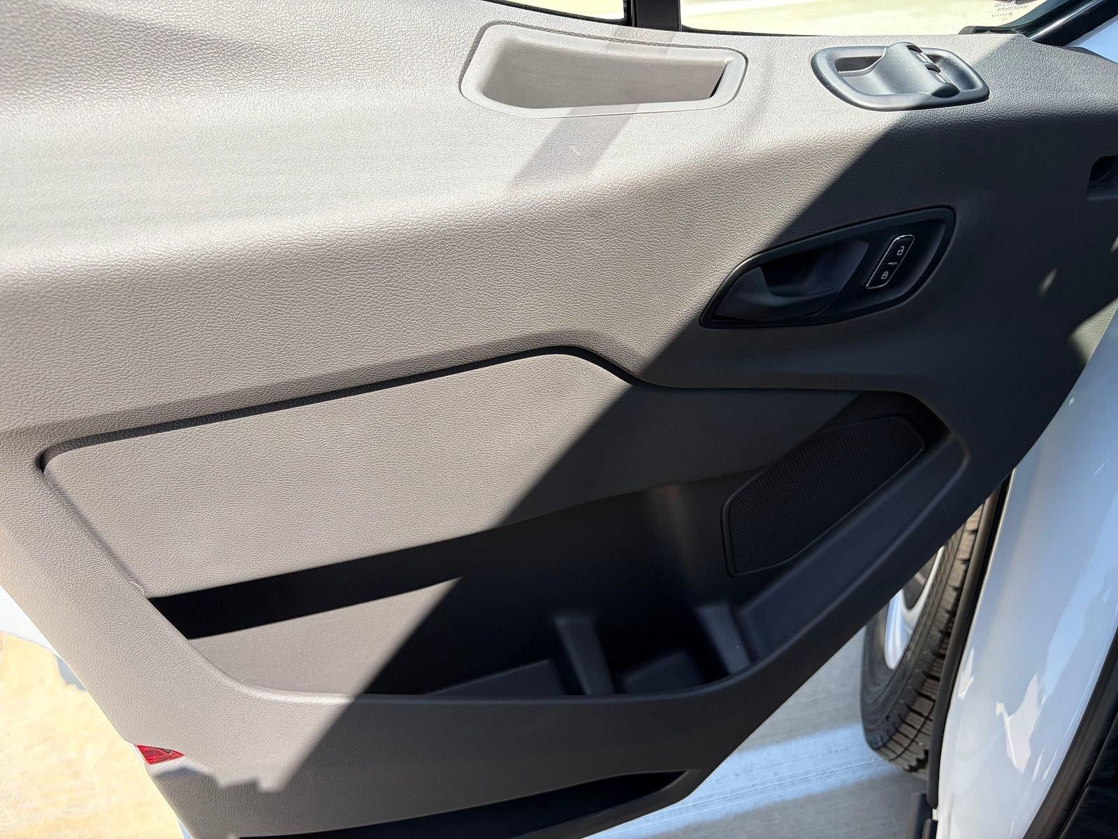 2026 Ford Transit Passenger Wagon XL