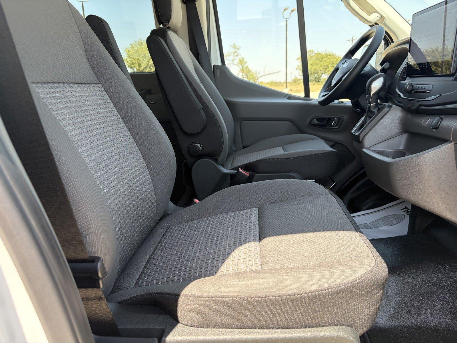 2026 Ford Transit Passenger Wagon XL