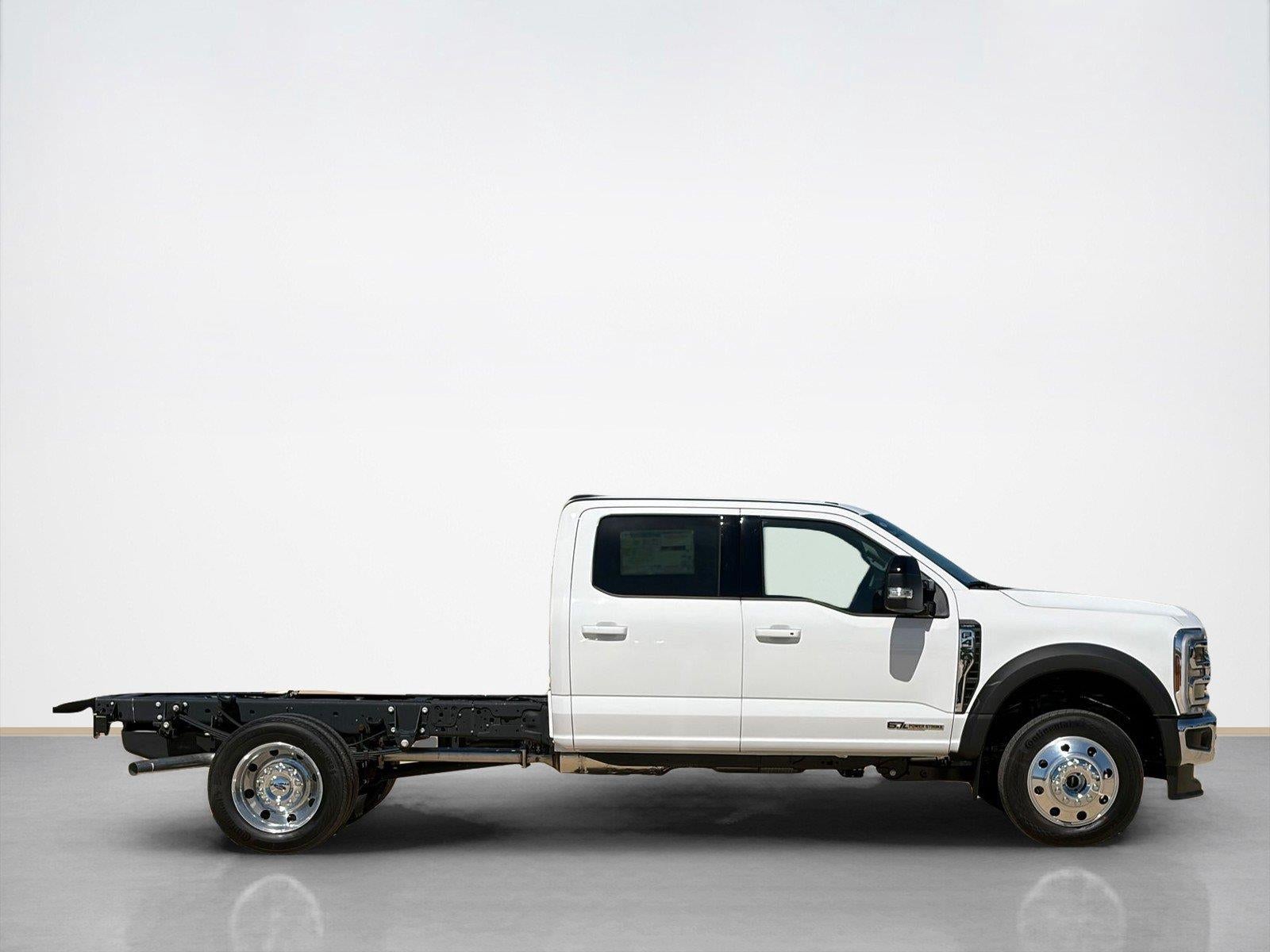2027 Ford Super Duty F-450 DRW LARIAT