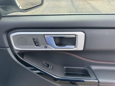 2024 Ford Explorer ST-Line