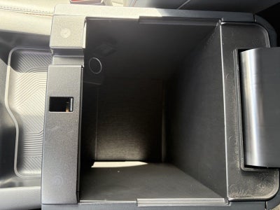 2027 Ford Explorer Active w/200A Pkg