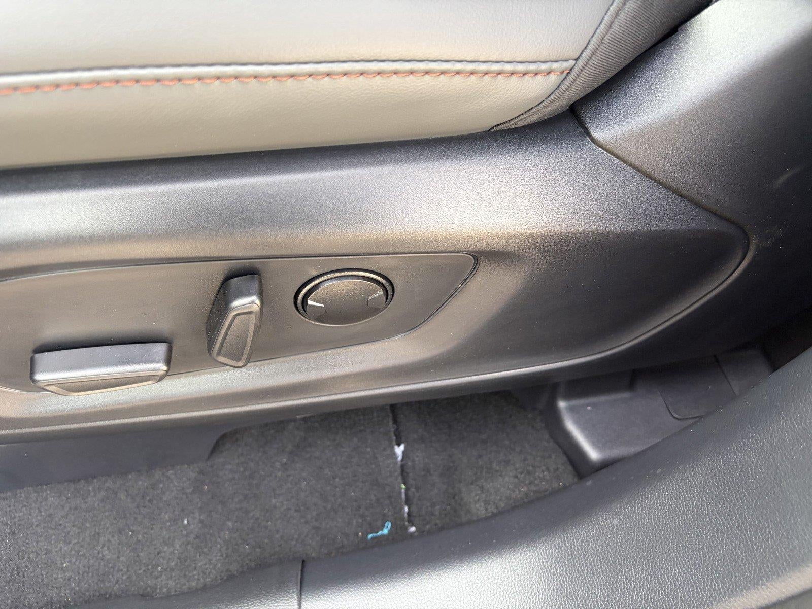 2027 Ford Explorer Active w/200A Pkg