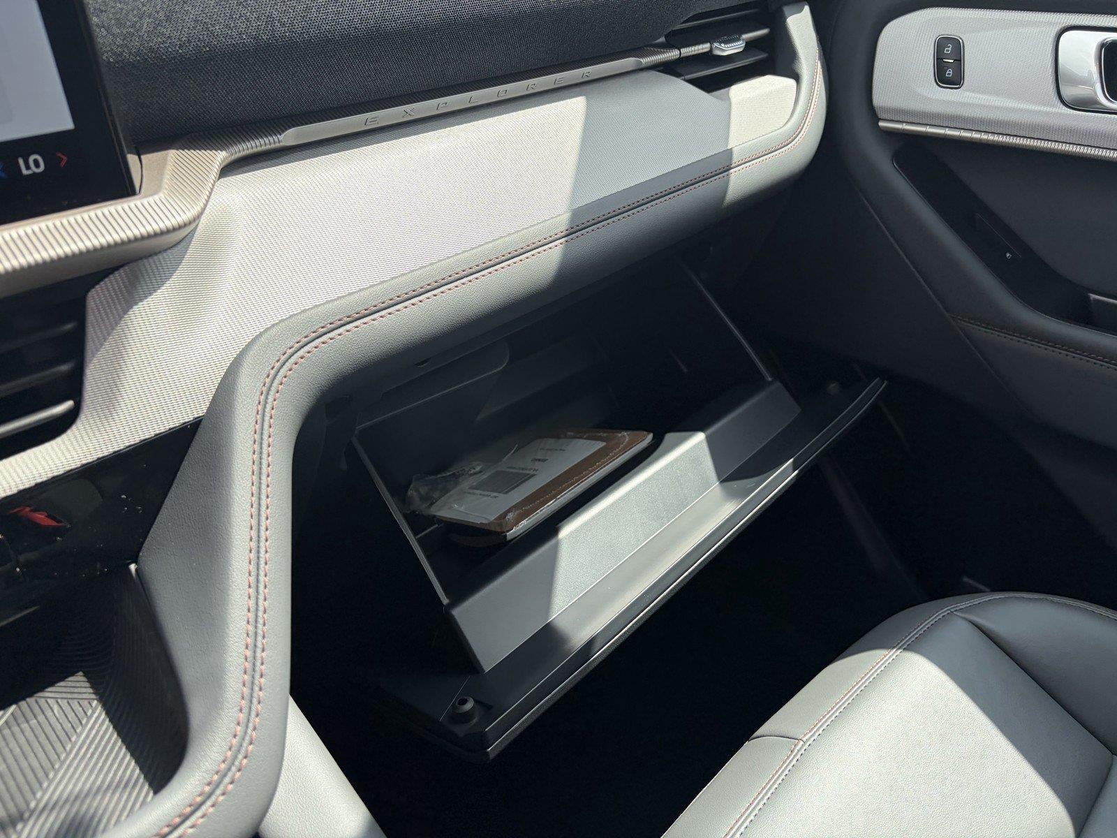 2027 Ford Explorer Active w/200A Pkg