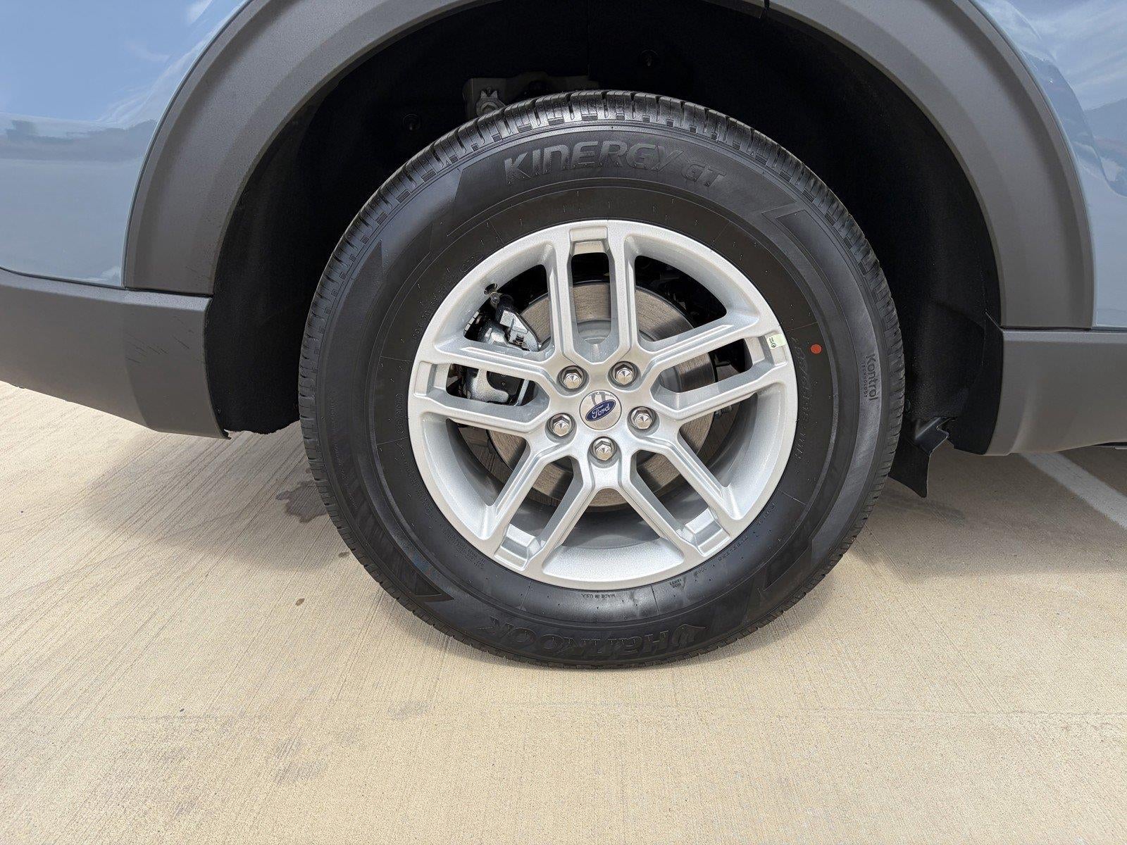 2027 Ford Explorer Active w/200A Pkg