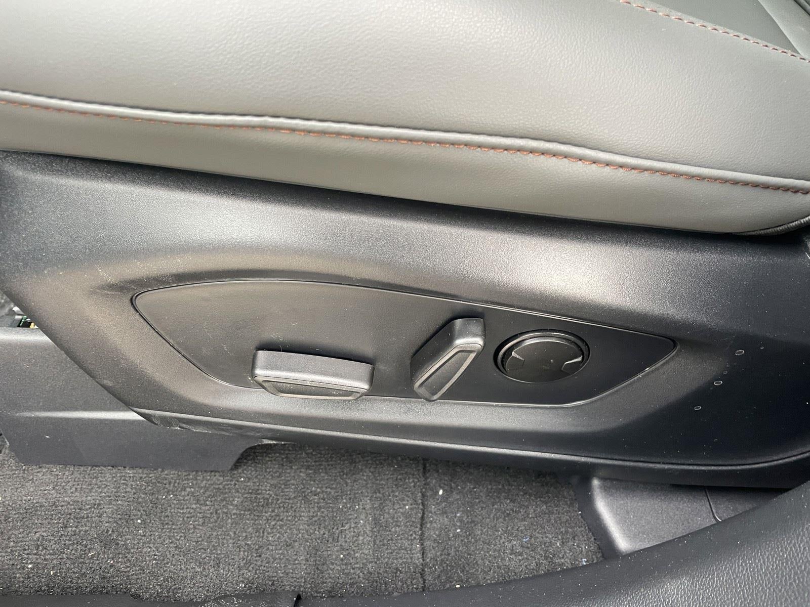 2026 Ford Explorer Active (100A)