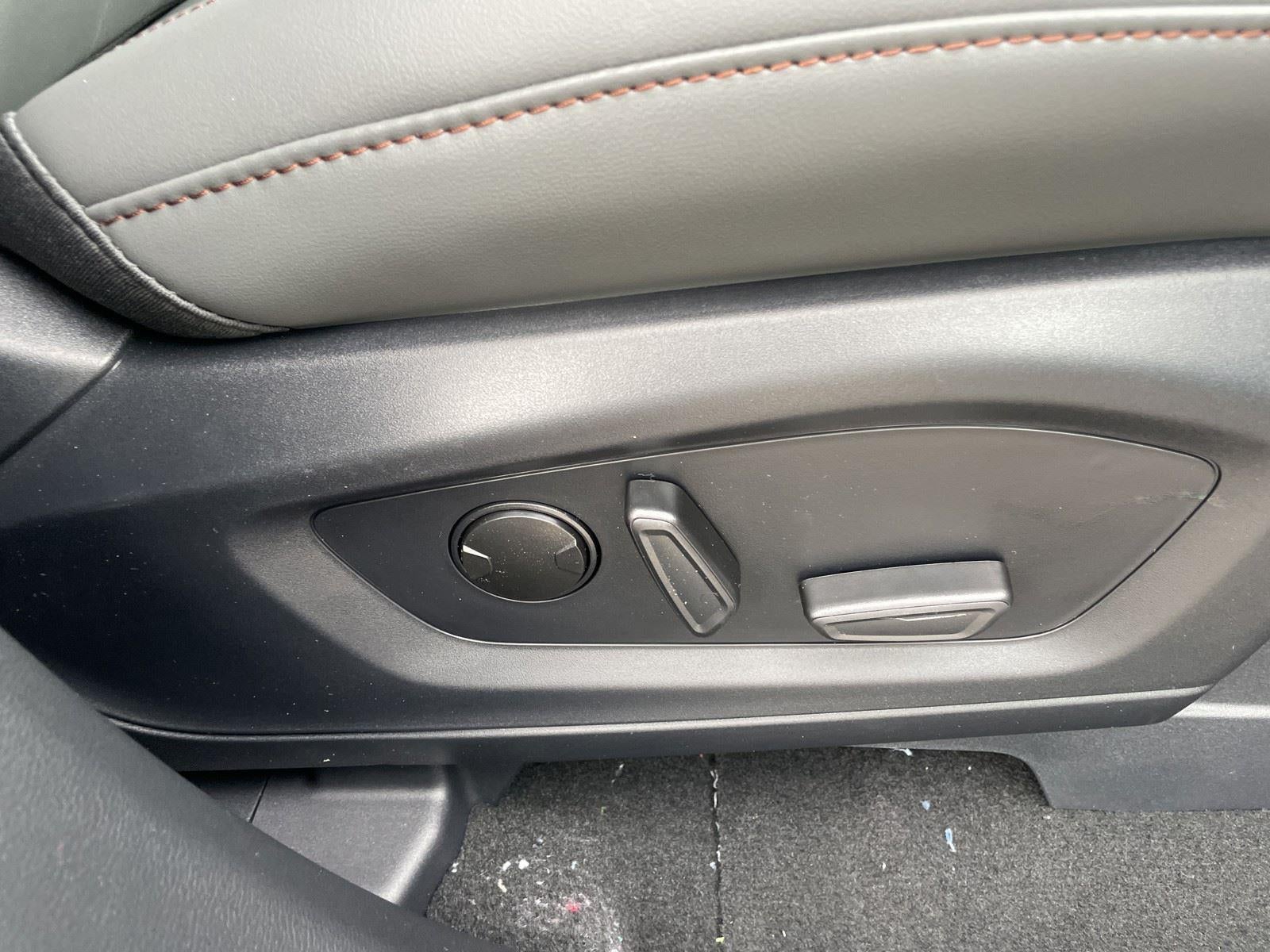 2026 Ford Explorer Active (100A)