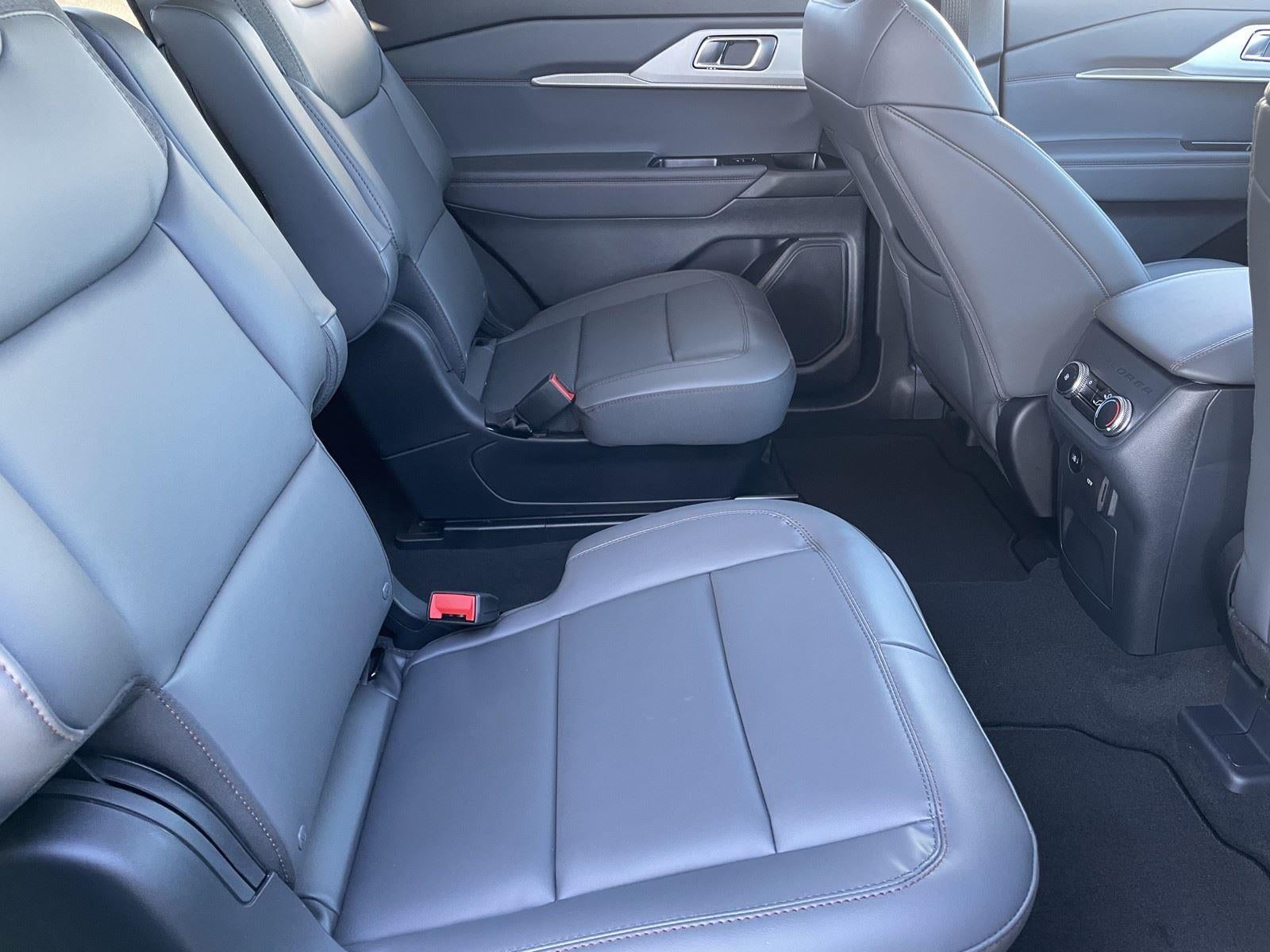 2026 Ford Explorer Active w/100A Pkg