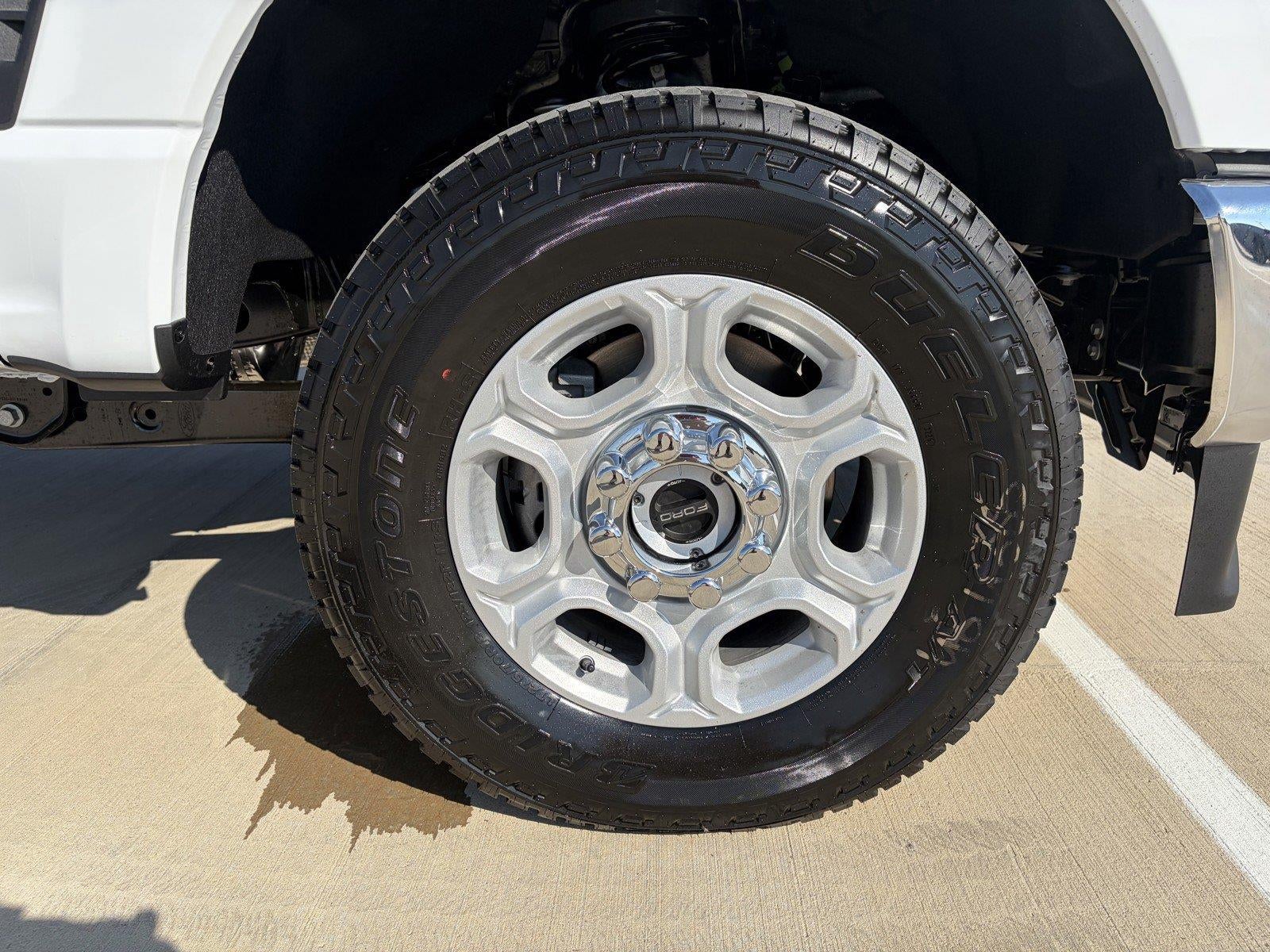 2027 Ford Super Duty F-250 SRW XLT