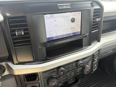 2027 Ford Super Duty F-350 SRW LARIAT