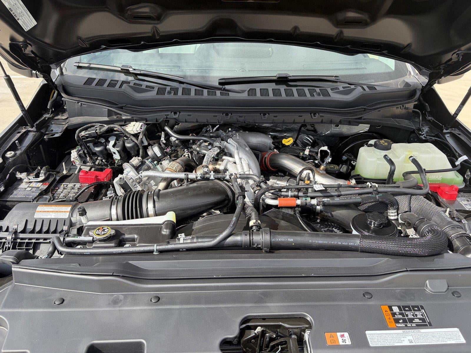 2027 Ford Super Duty F-350 SRW LARIAT