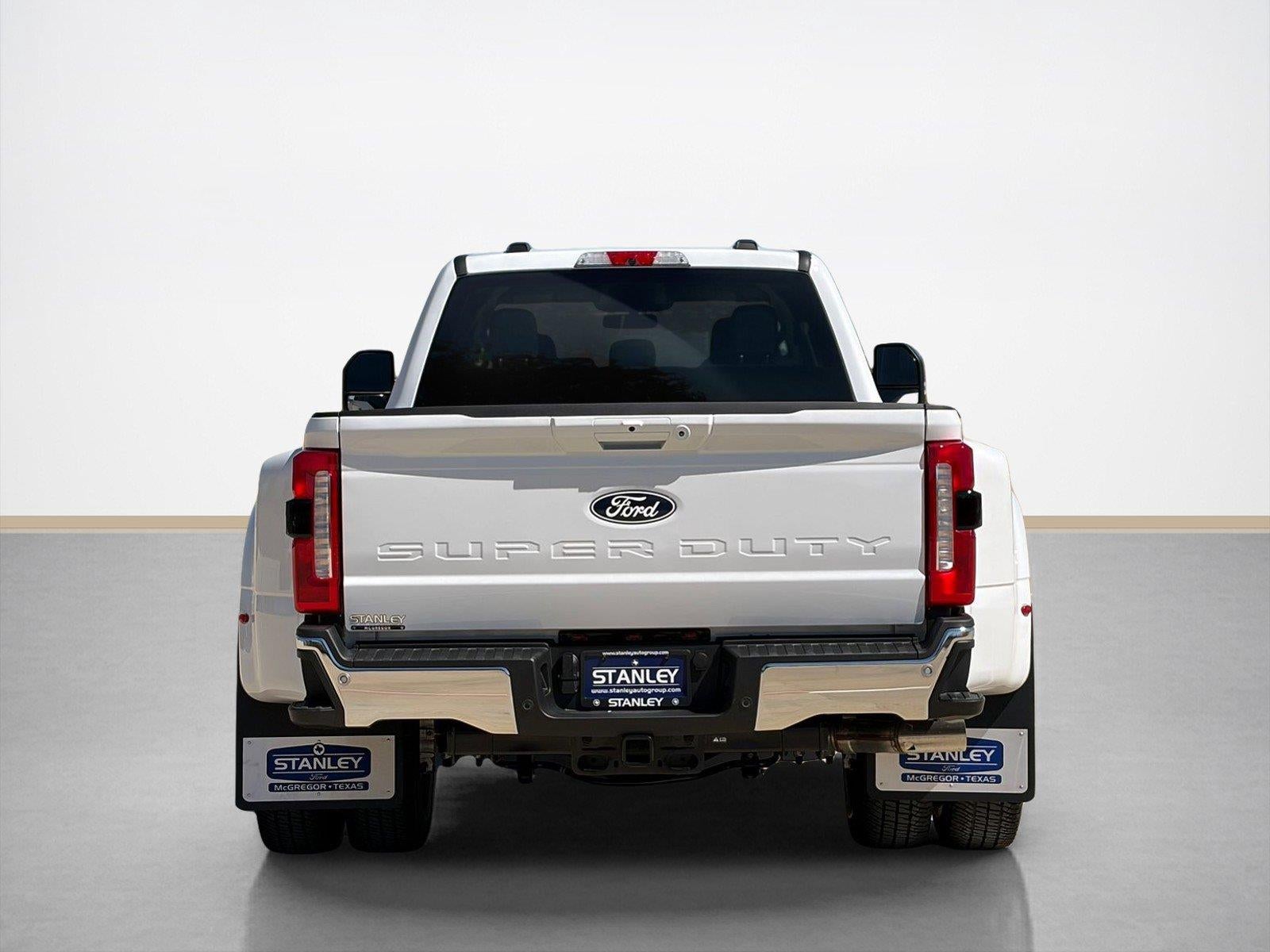 2027 Ford Super Duty F-350 DRW XLT