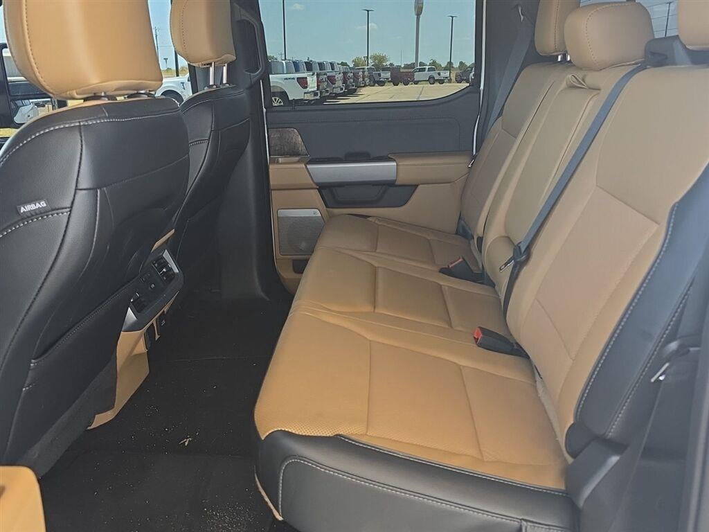 2024 Ford Super Duty F-350 DRW LARIAT