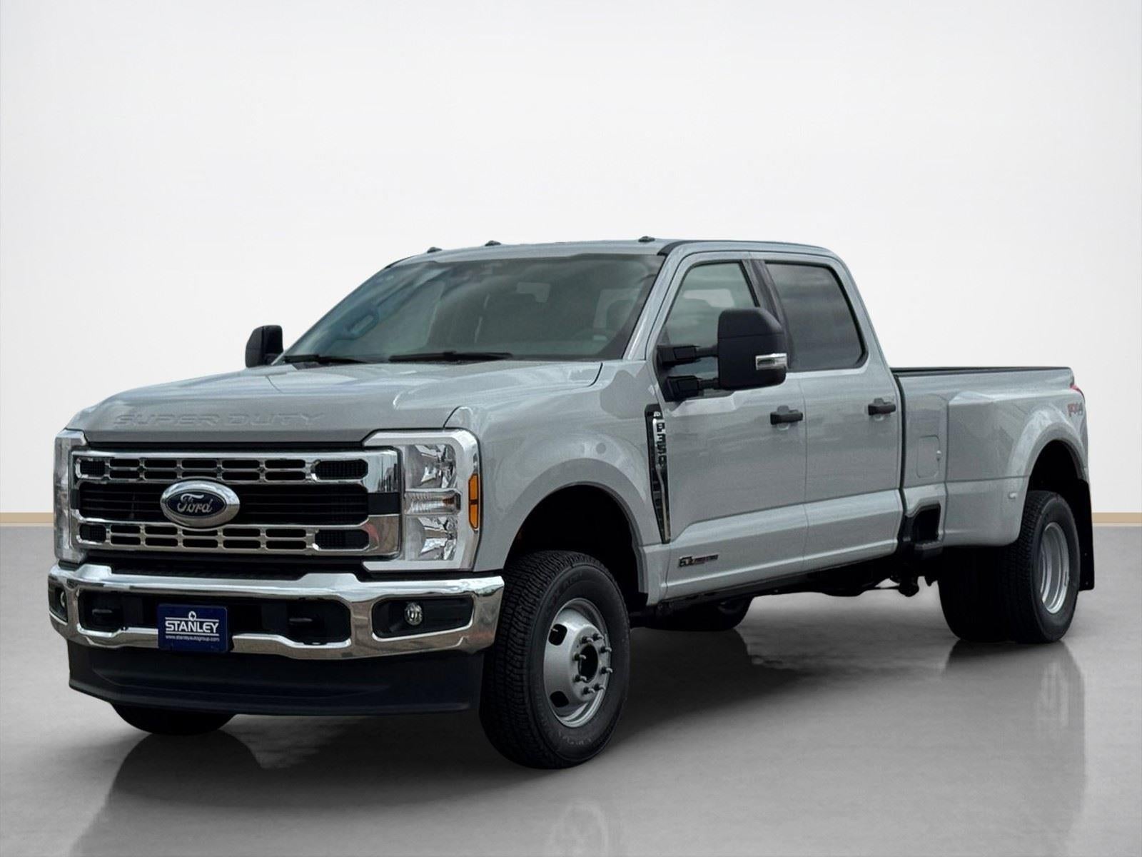 2026 Ford Super Duty F-350 DRW XLT