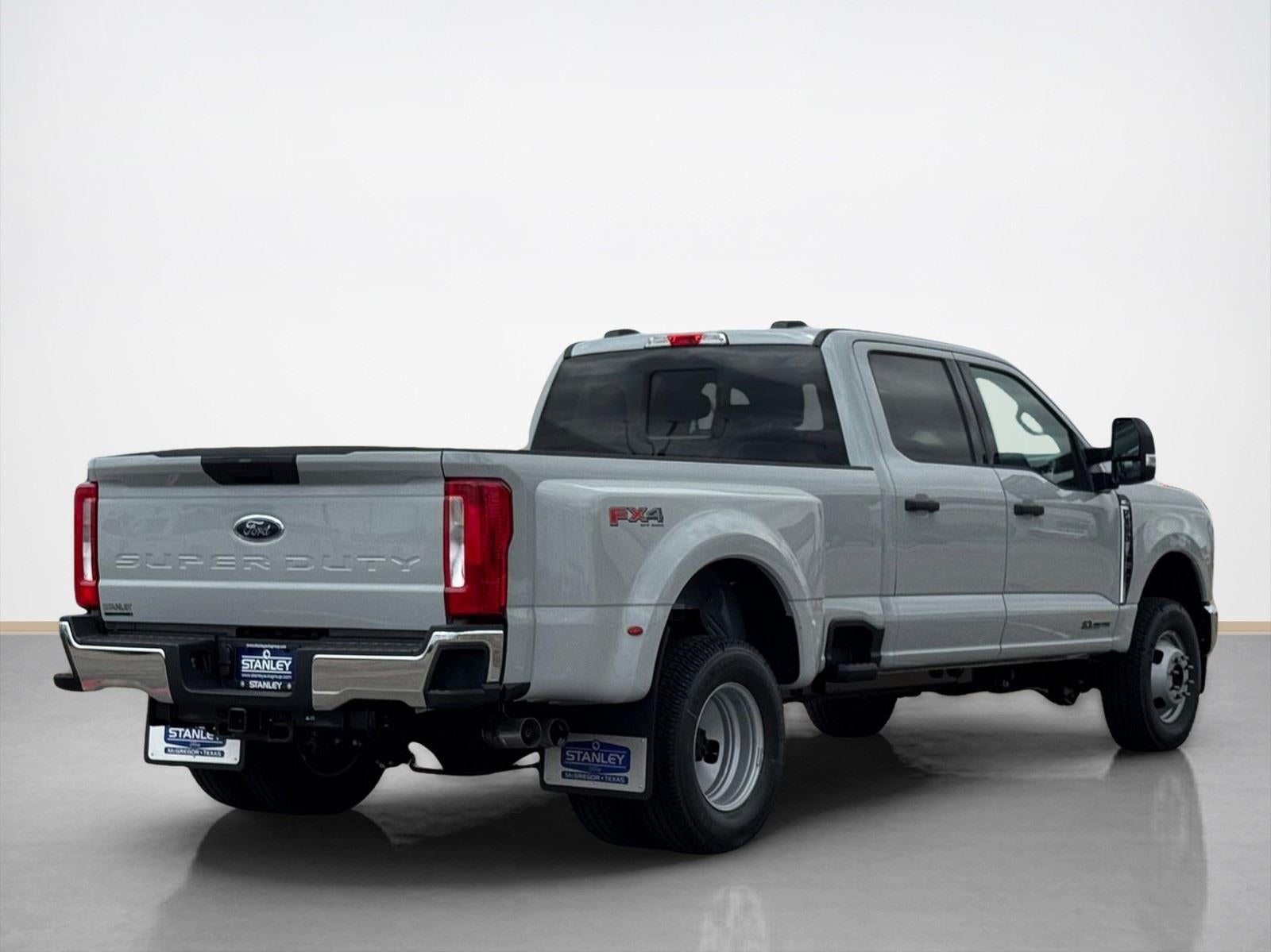 2026 Ford Super Duty F-350 DRW XLT