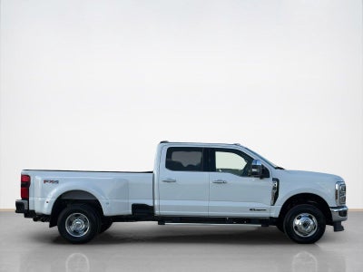 2026 Ford Super Duty F-350 DRW LARIAT