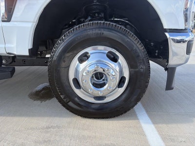 2026 Ford Super Duty F-350 DRW LARIAT