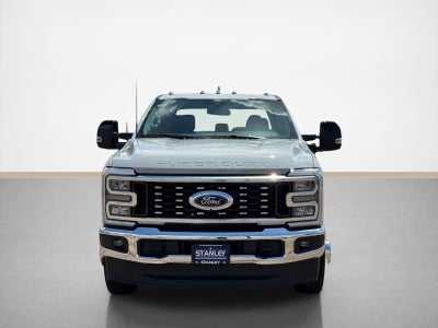 2026 Ford Super Duty F-350 DRW LARIAT