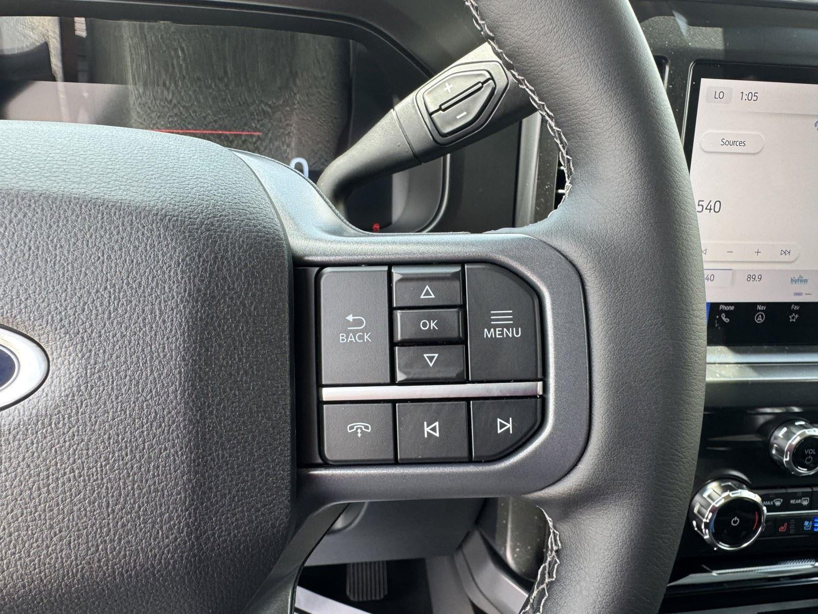 2026 Ford Super Duty F-350 DRW LARIAT