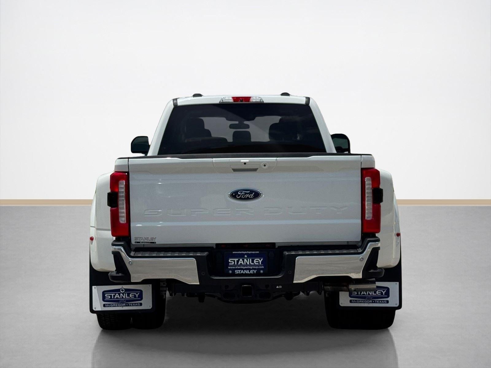 2026 Ford Super Duty F-350 DRW LARIAT