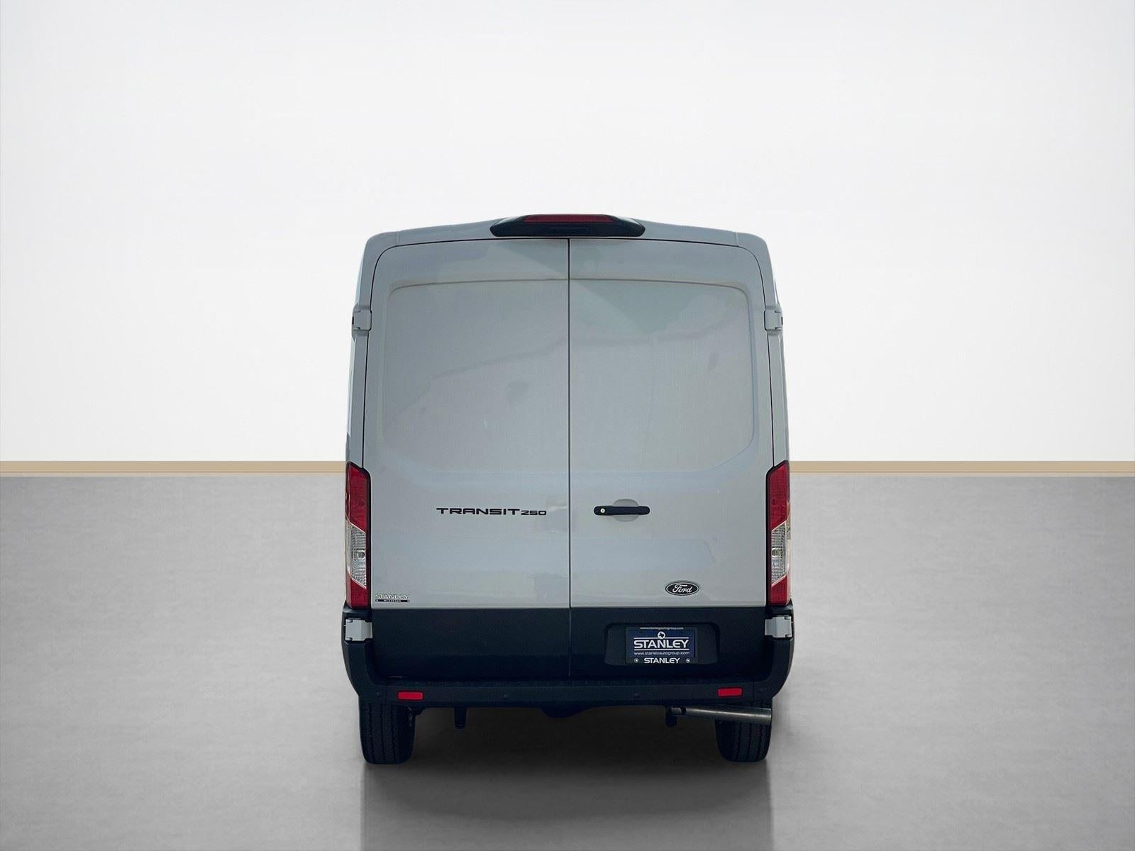 2026 Ford Transit Cargo Van T-250 148 MED RF 9150 GV