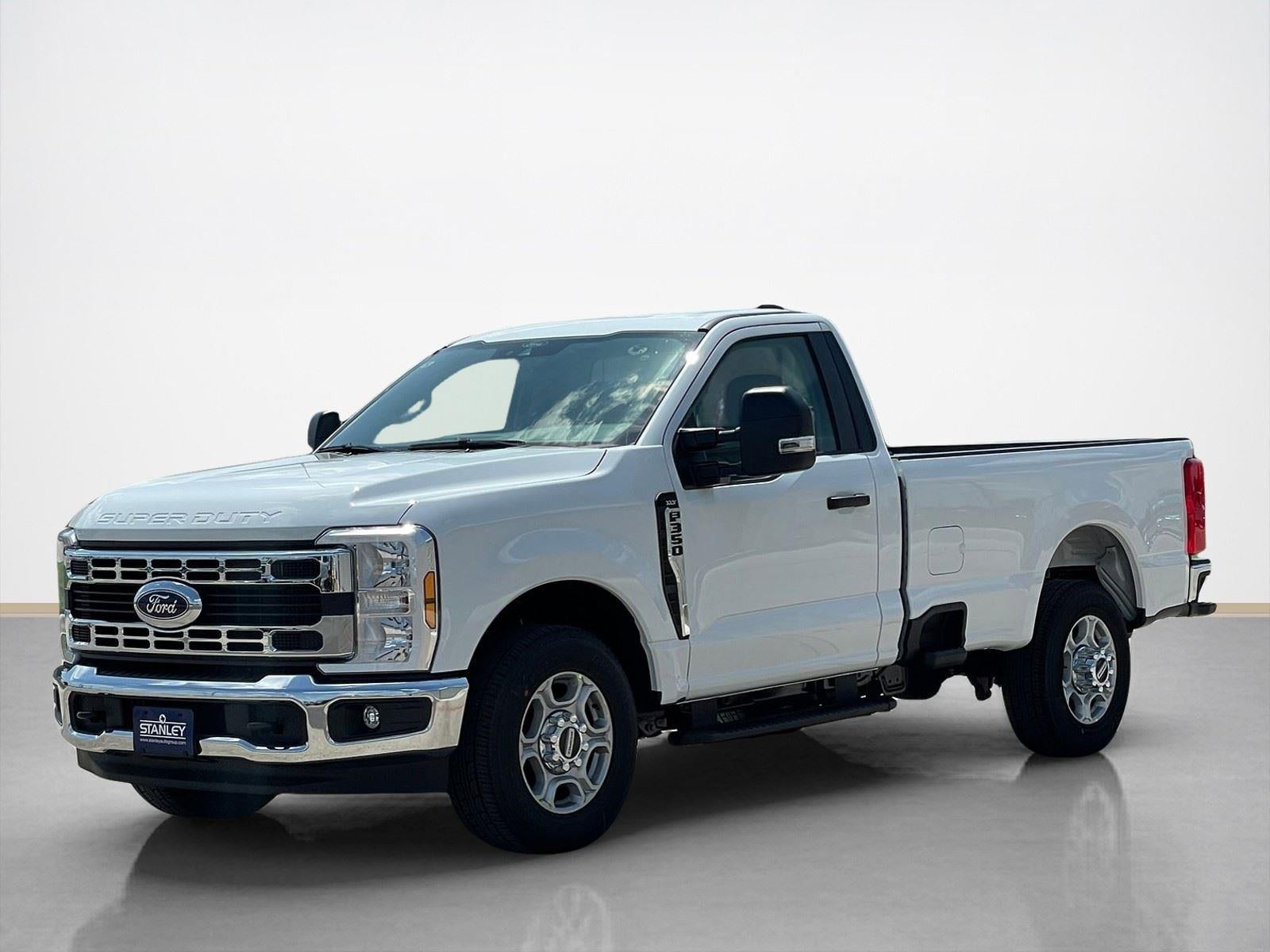 2026 Ford Super Duty F-350 SRW XLT