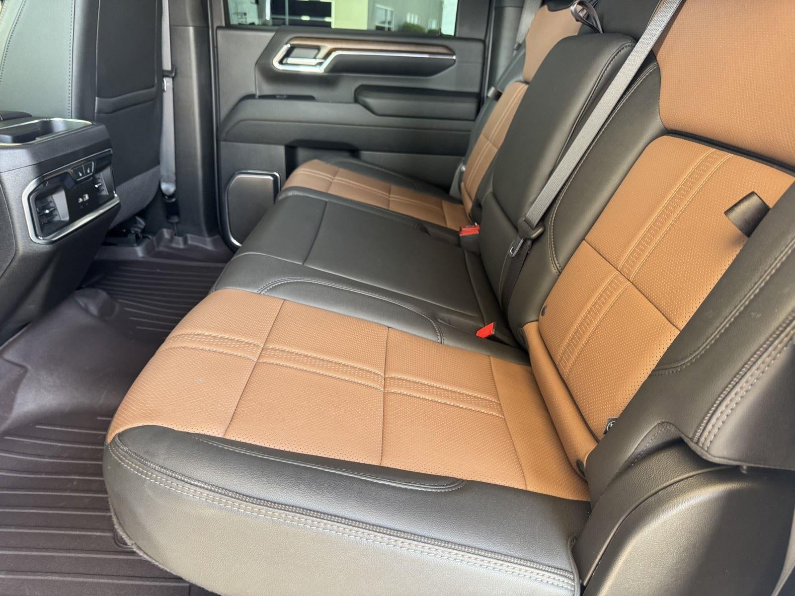 2024 Chevrolet Silverado 3500HD High Country