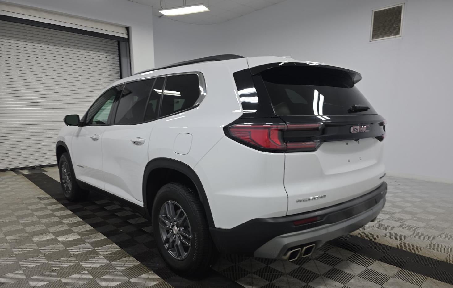 2025 GMC Acadia FWD Elevation