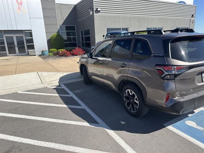 2025 Subaru Forester Premium