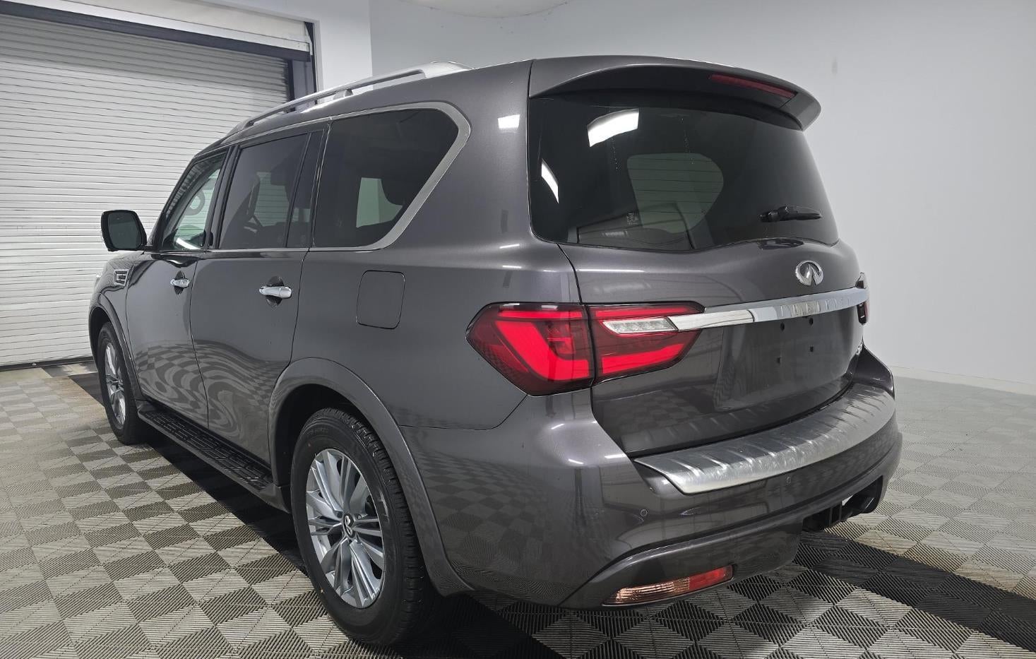 2024 INFINITI QX80 LUXE