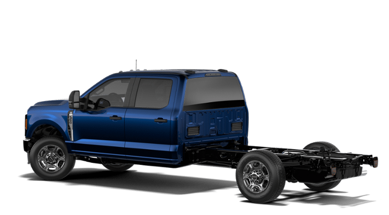 2027 Ford Chassis Cab F-350® XLT
