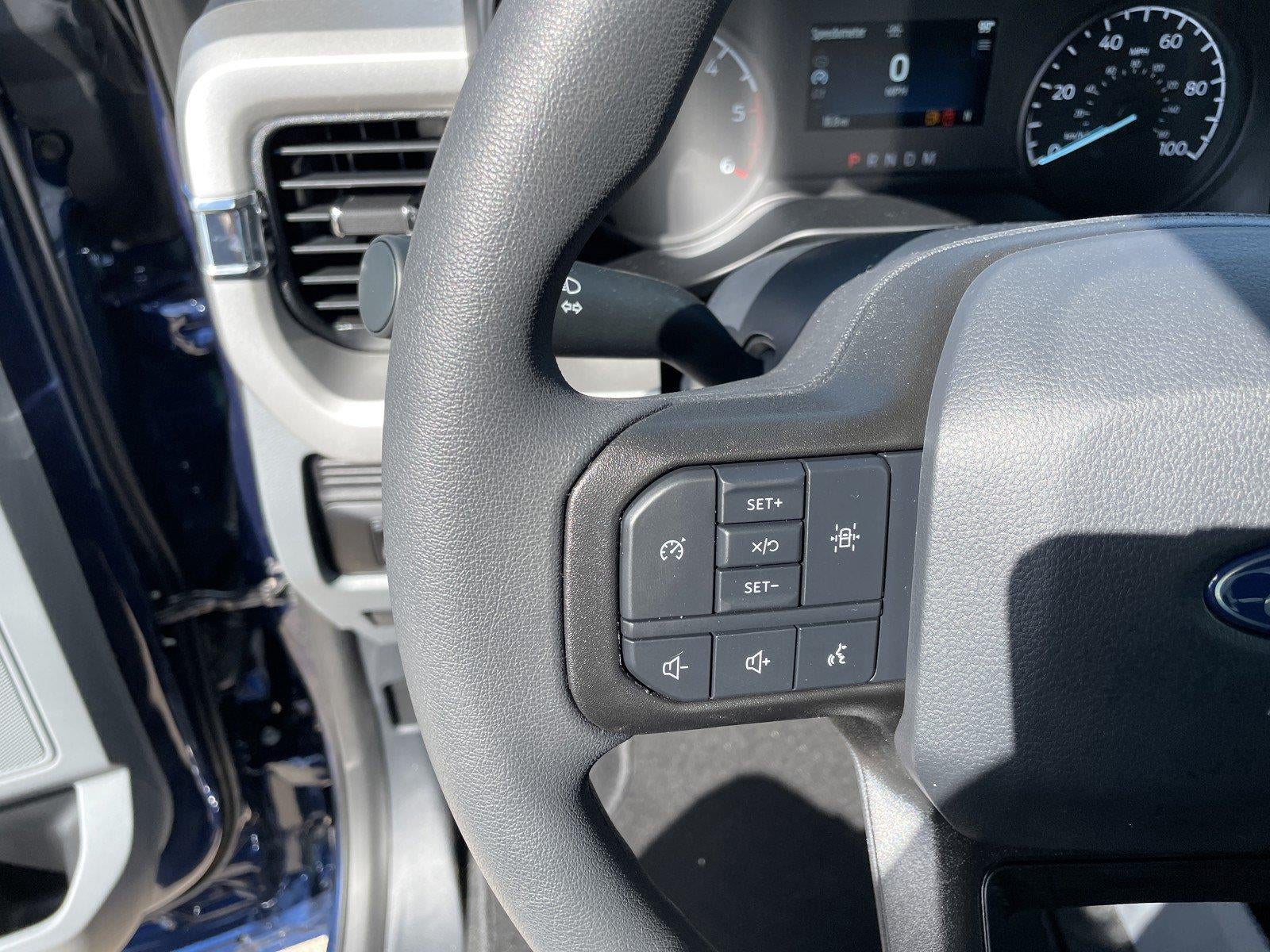 2027 Ford Super Duty F-350 Srw XLT
