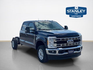 2027 Ford Super Duty F-350 Srw XLT