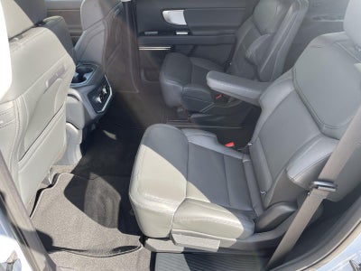 2027 Ford Expedition Active