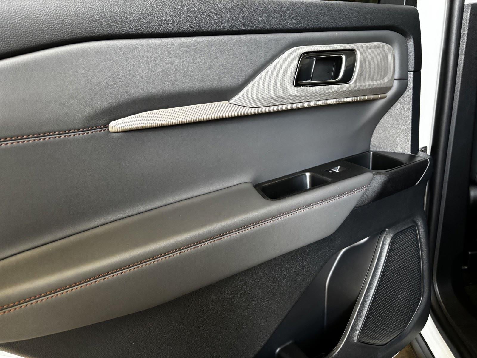 2026 Ford Explorer Active w/100A Pkg