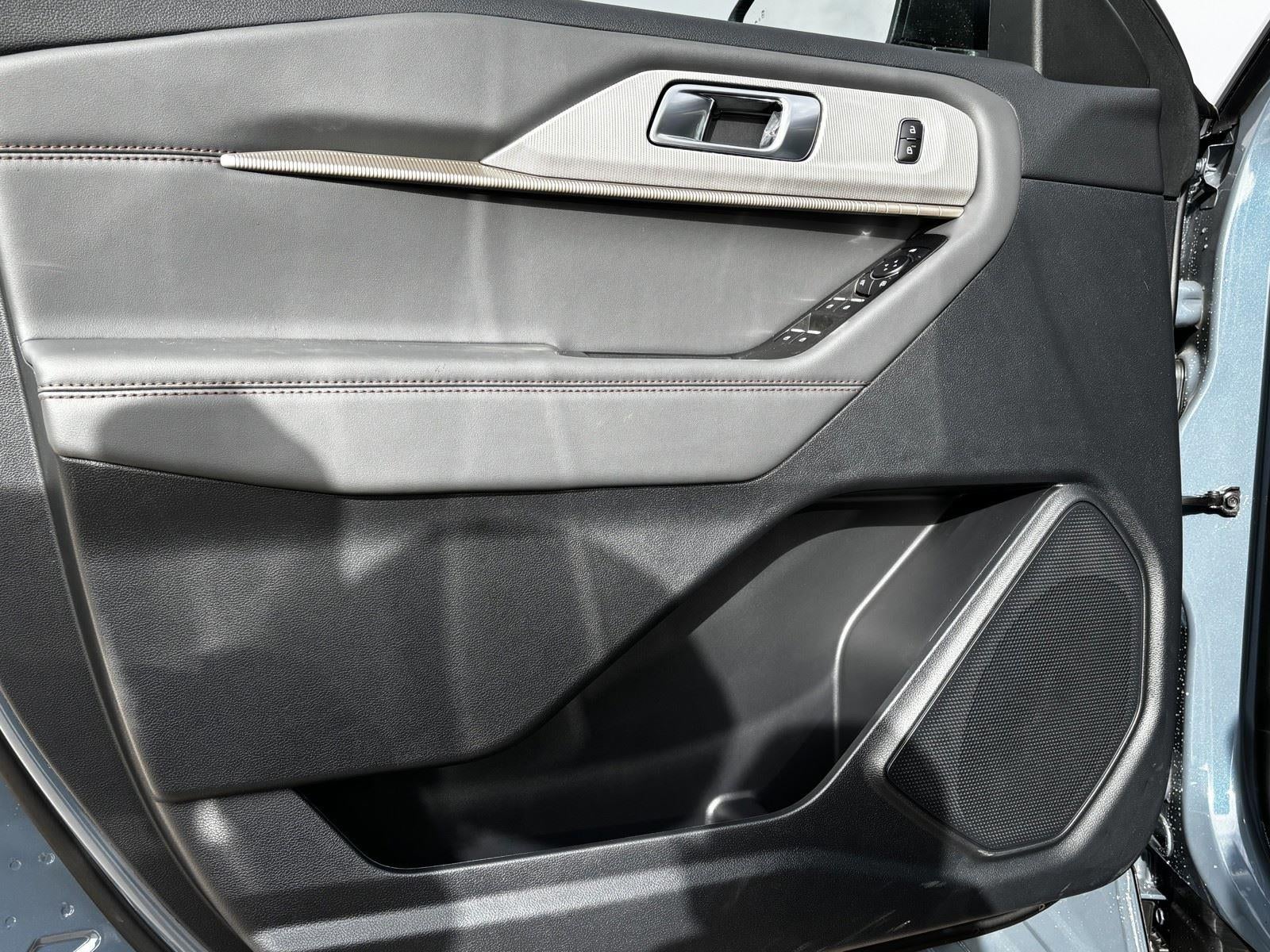 2026 Ford Explorer Active w/100A Pkg