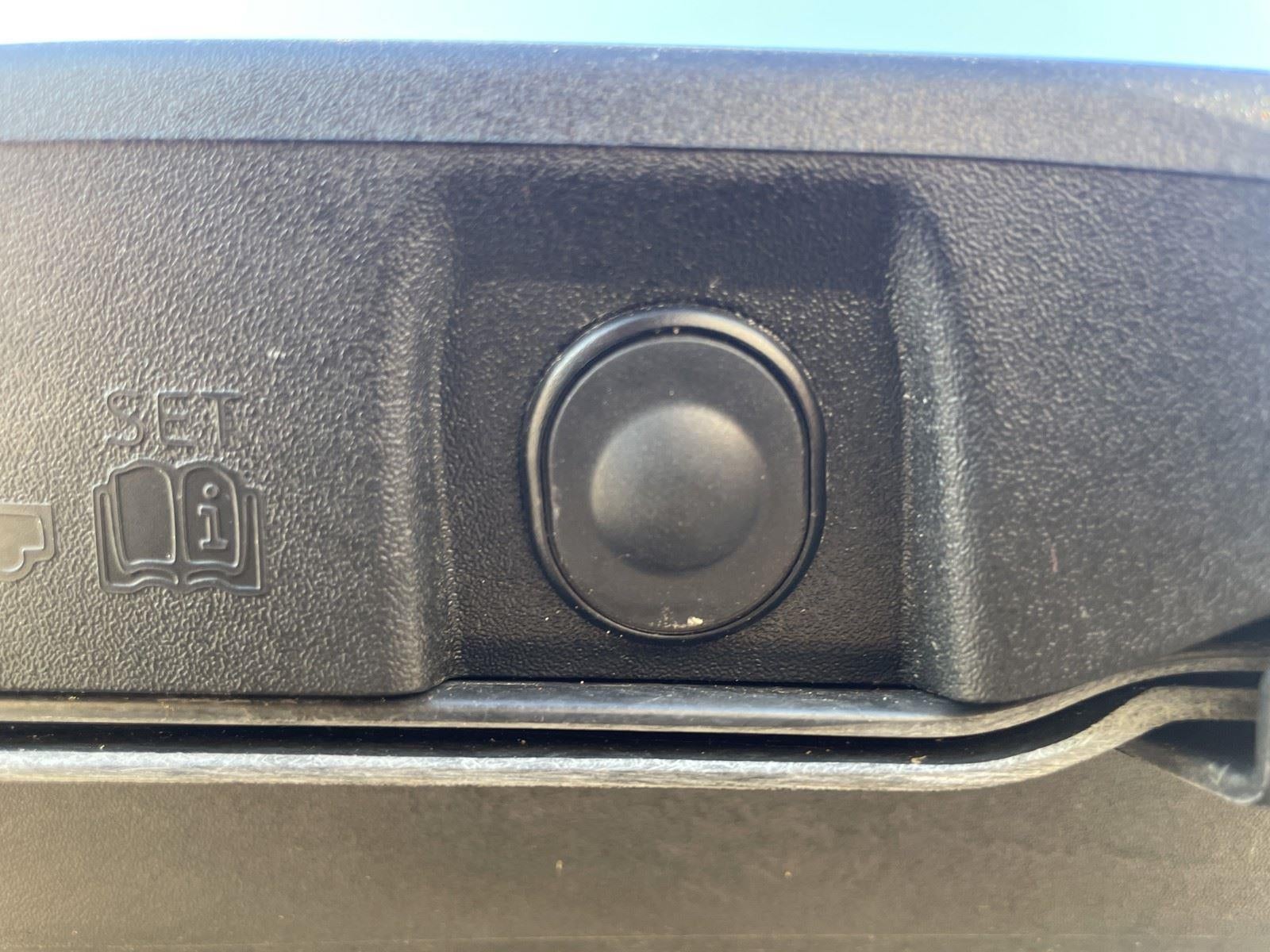2025 Ford F-150 Lightning Flash - Photo 36