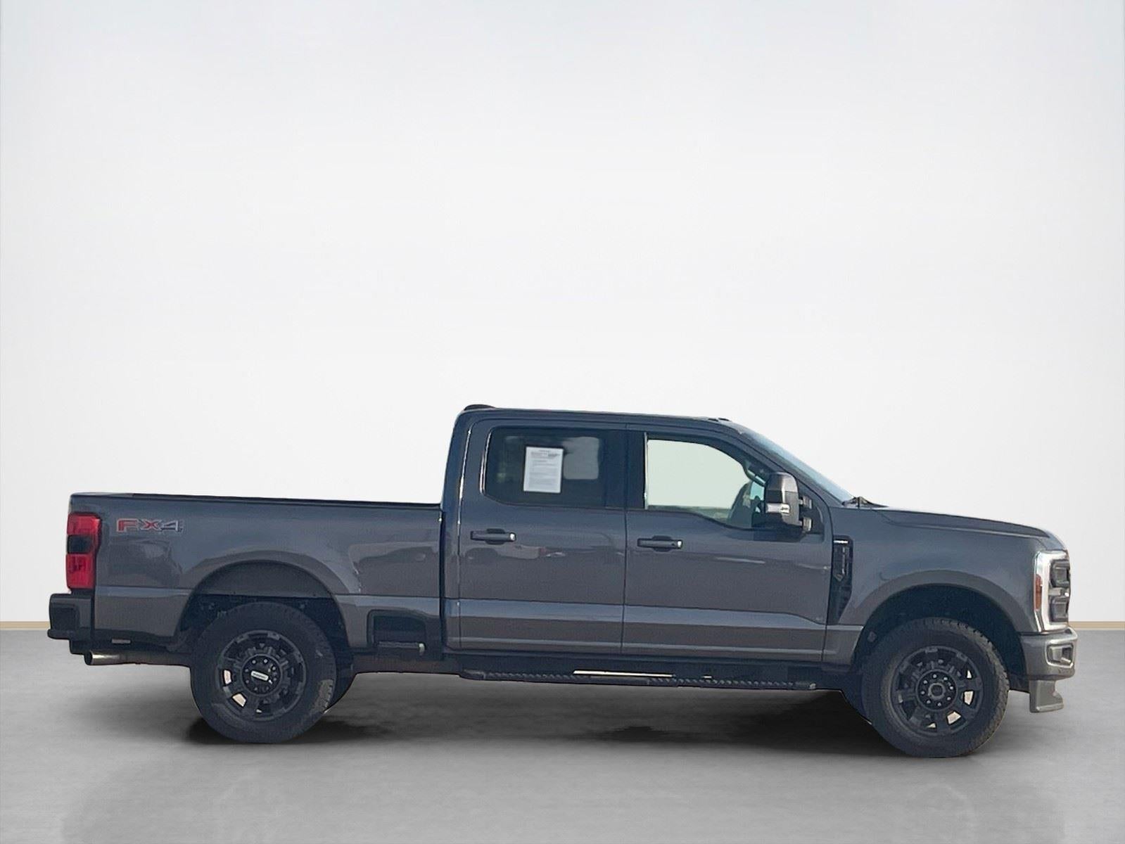 2023 Ford Super Duty F-250 SRW LARIAT