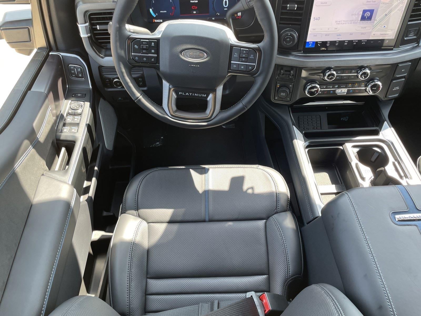 2026 Ford Super Duty F-350 SRW Platinum