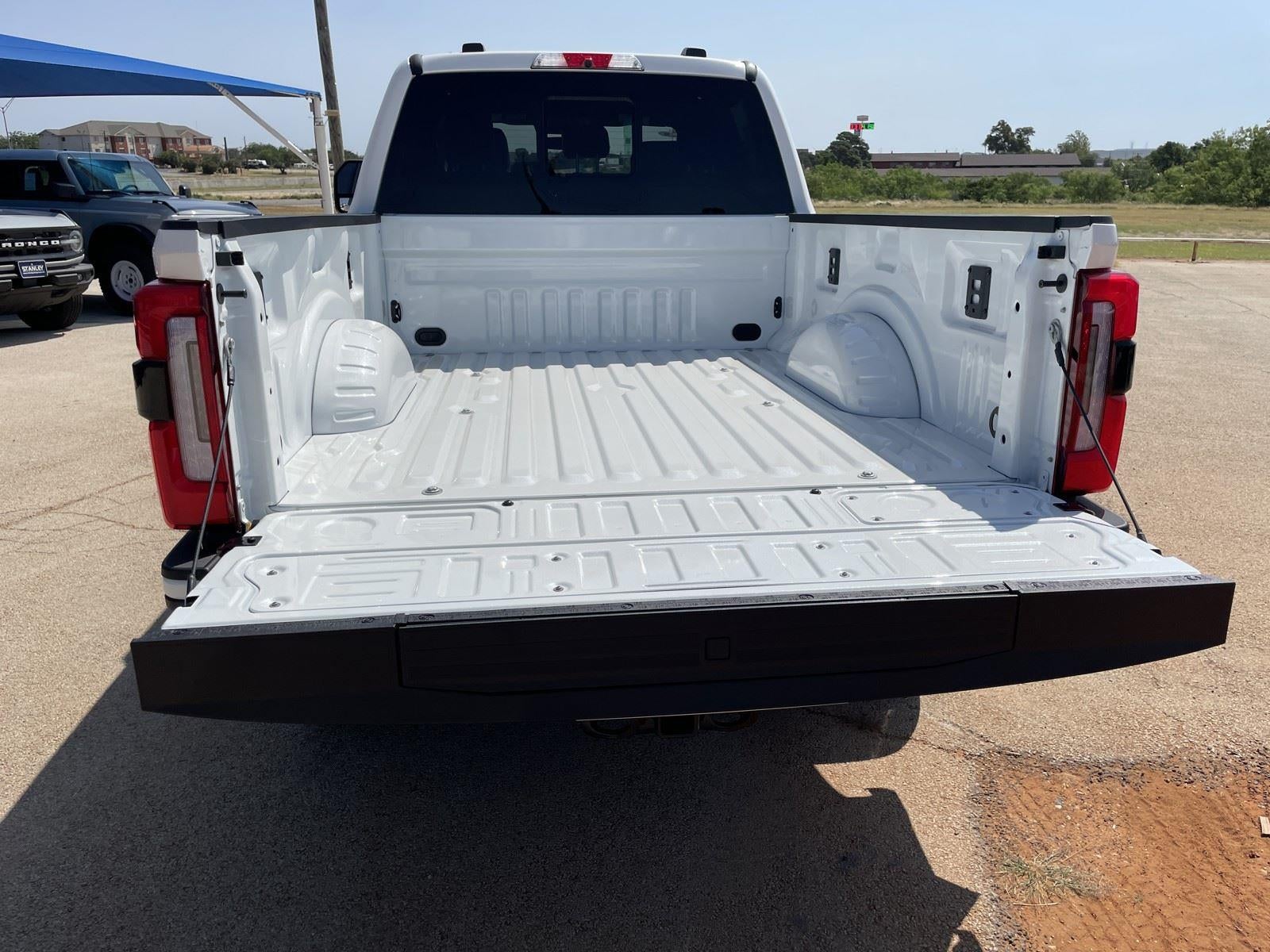 2026 Ford Super Duty F-350 SRW Platinum
