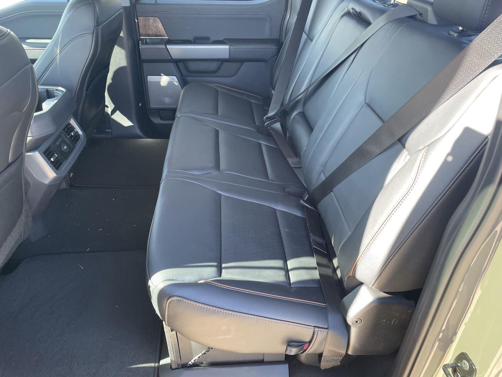 2026 Ford Super Duty F-350 SRW LARIAT